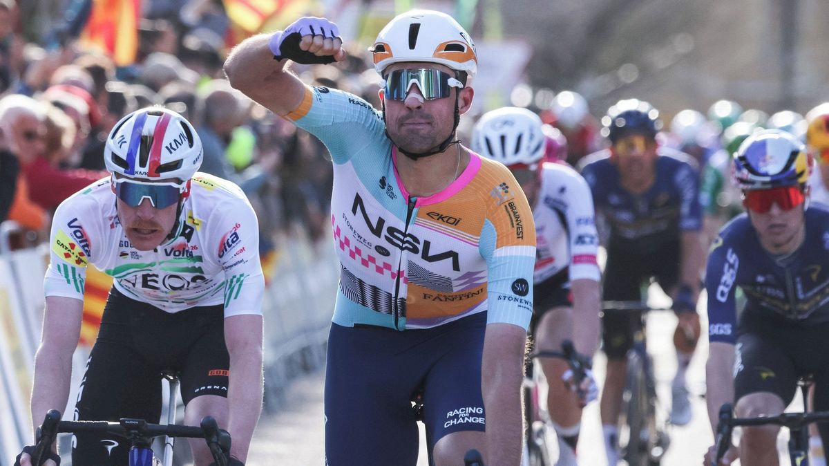 Zkrácenou čtvrtou etapu Kolem Katalánska vyhrál Brit Vernon